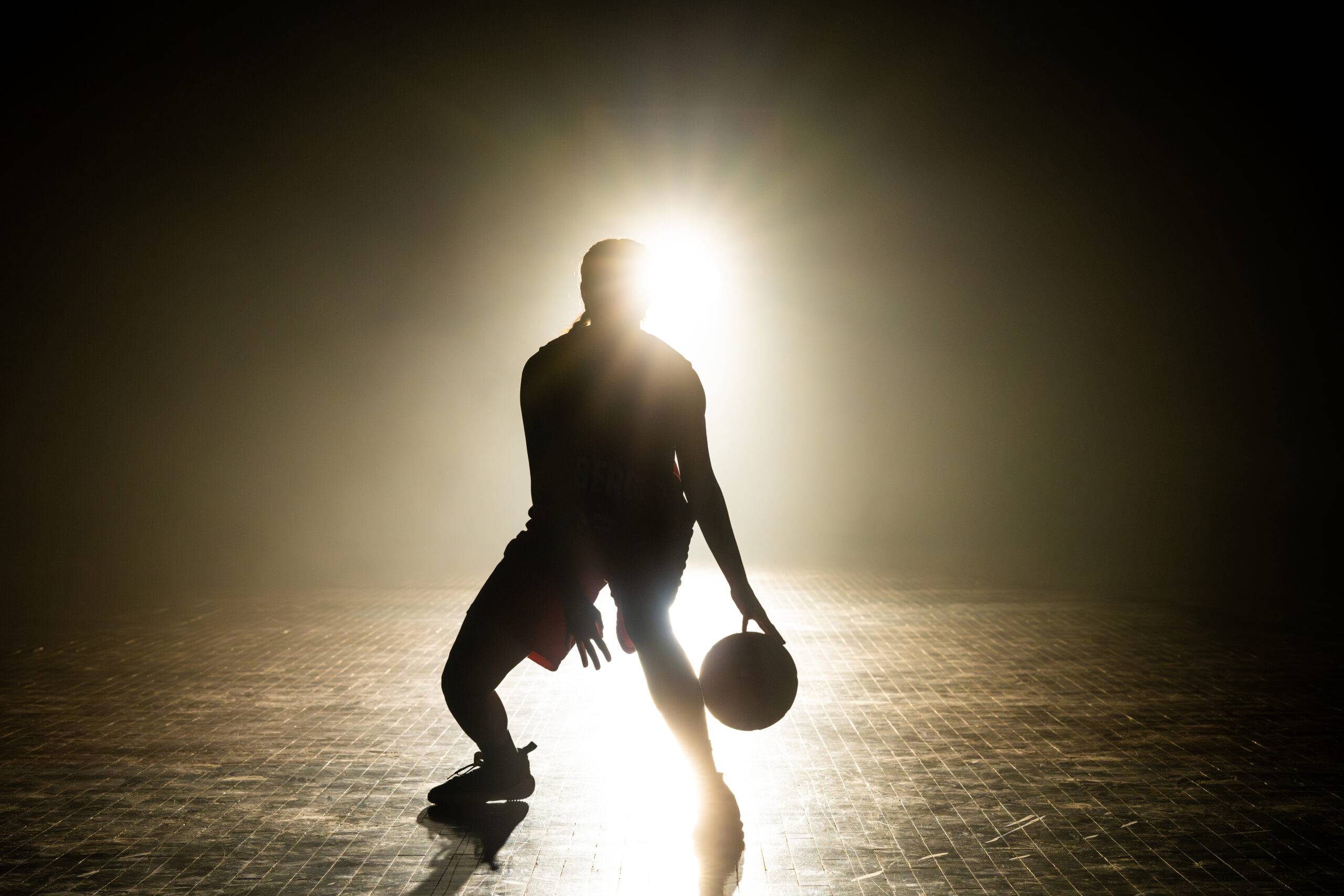 Man playing basketball